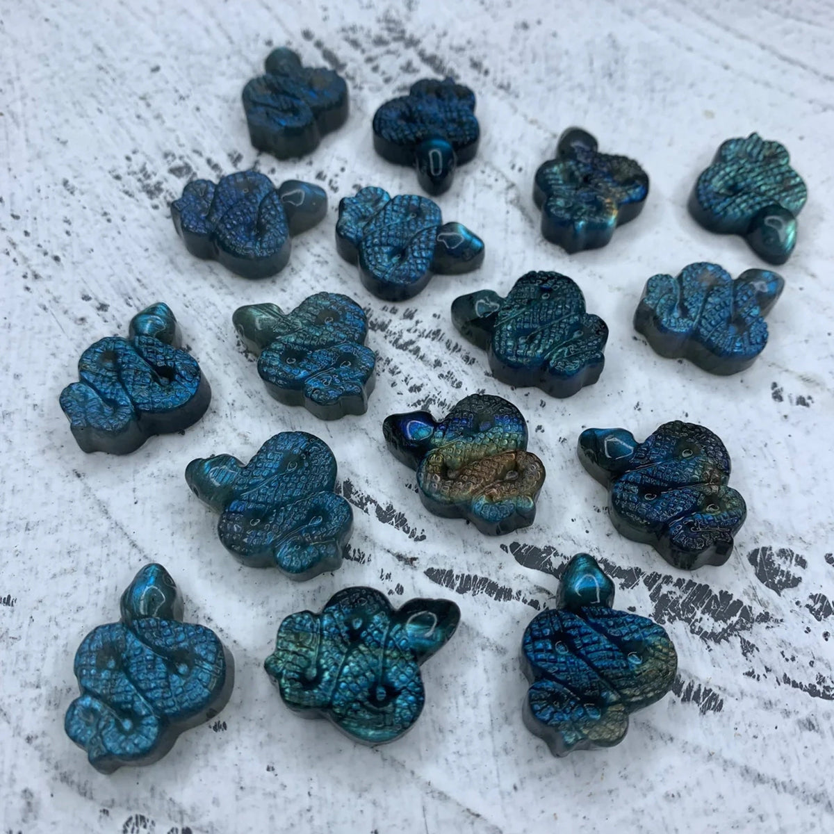 Natural Labradorite Snake Carved, Quartz Snake,Crystal Snake, Crystal Carving, Home Decoration,Energy Crystals,Crystal Heal,Crystal Gifts