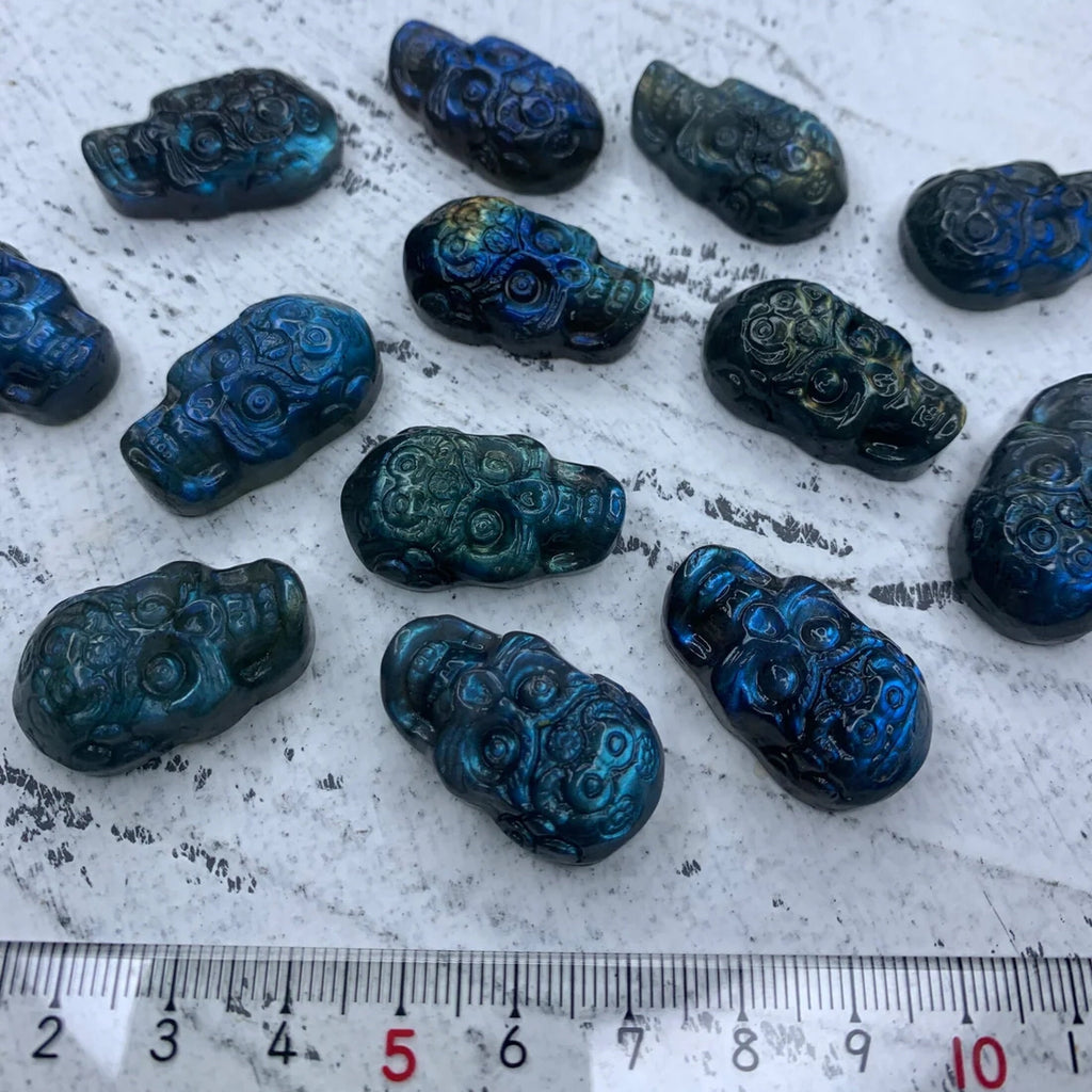 Natural Carved Labradorite Skull Pendant, Sugar Skull, for Men or Women, Healing Crystal, Gemstone Pendant 29mm 1PCS