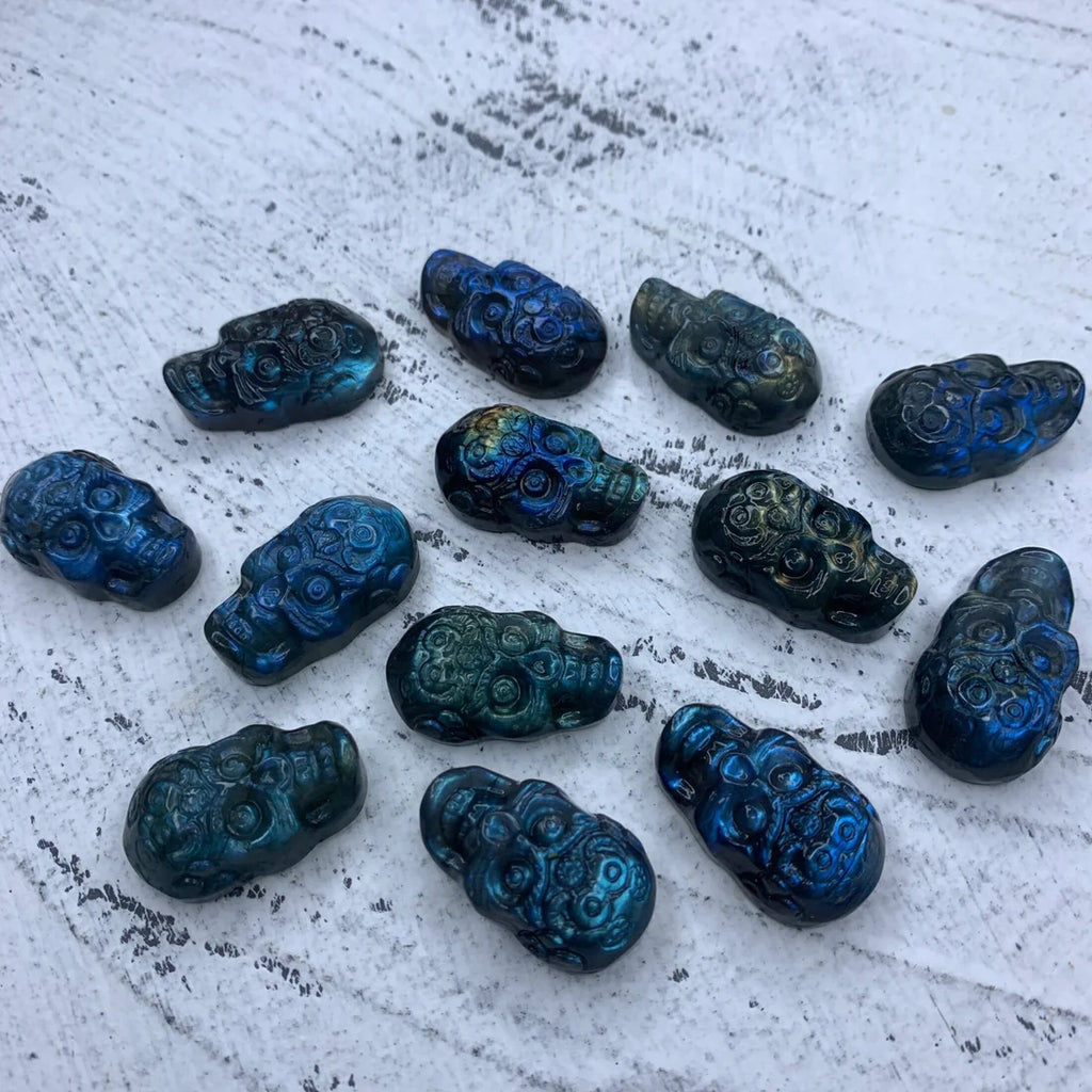 Natural Carved Labradorite Skull Pendant, Sugar Skull, for Men or Women, Healing Crystal, Gemstone Pendant 29mm 1PCS