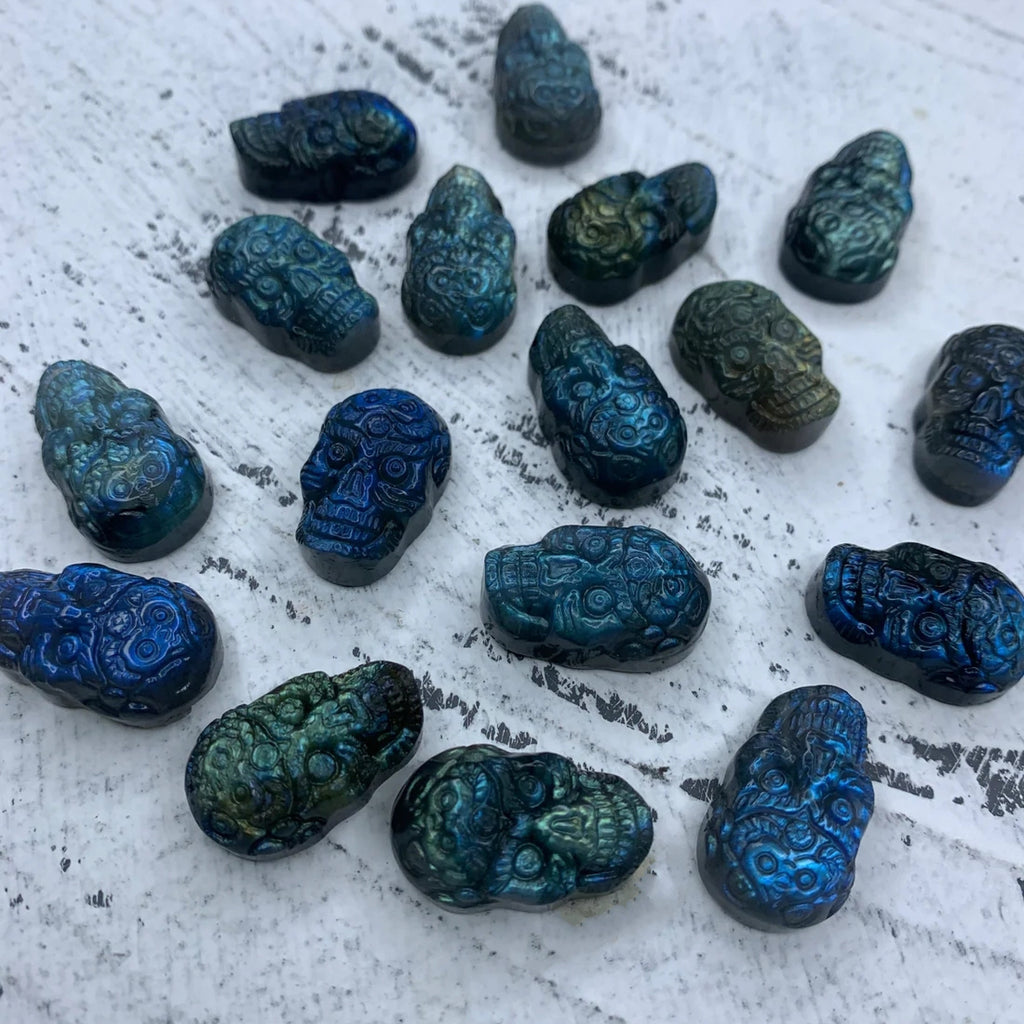 Natural Carved Labradorite Skull Pendant 1PC, Sugar Skull, for Men or Women, Healing Crystal, Gemstone Pendant 24mm