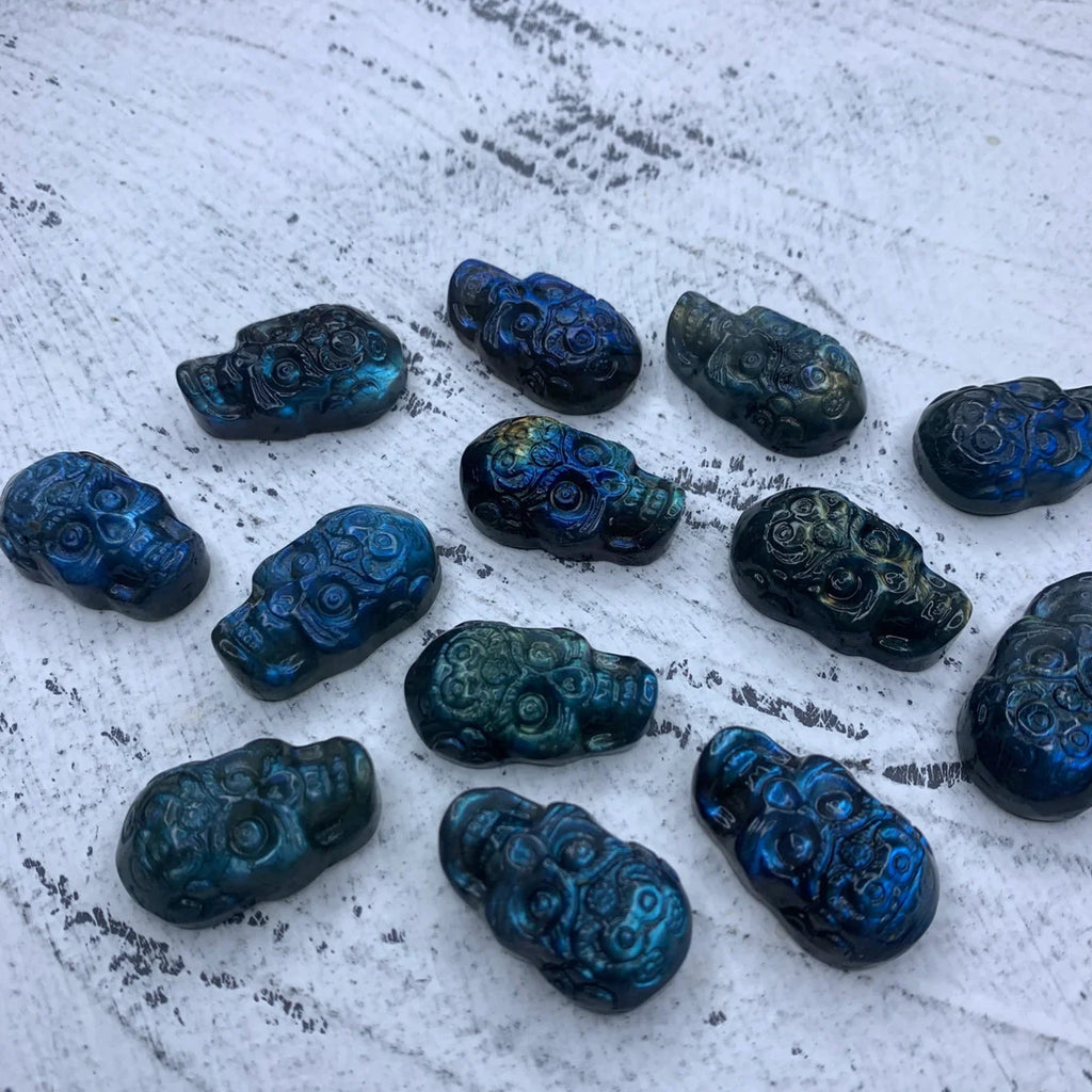 Natural Carved Labradorite Skull Pendant, Sugar Skull, for Men or Women, Healing Crystal, Gemstone Pendant 29mm 1PCS