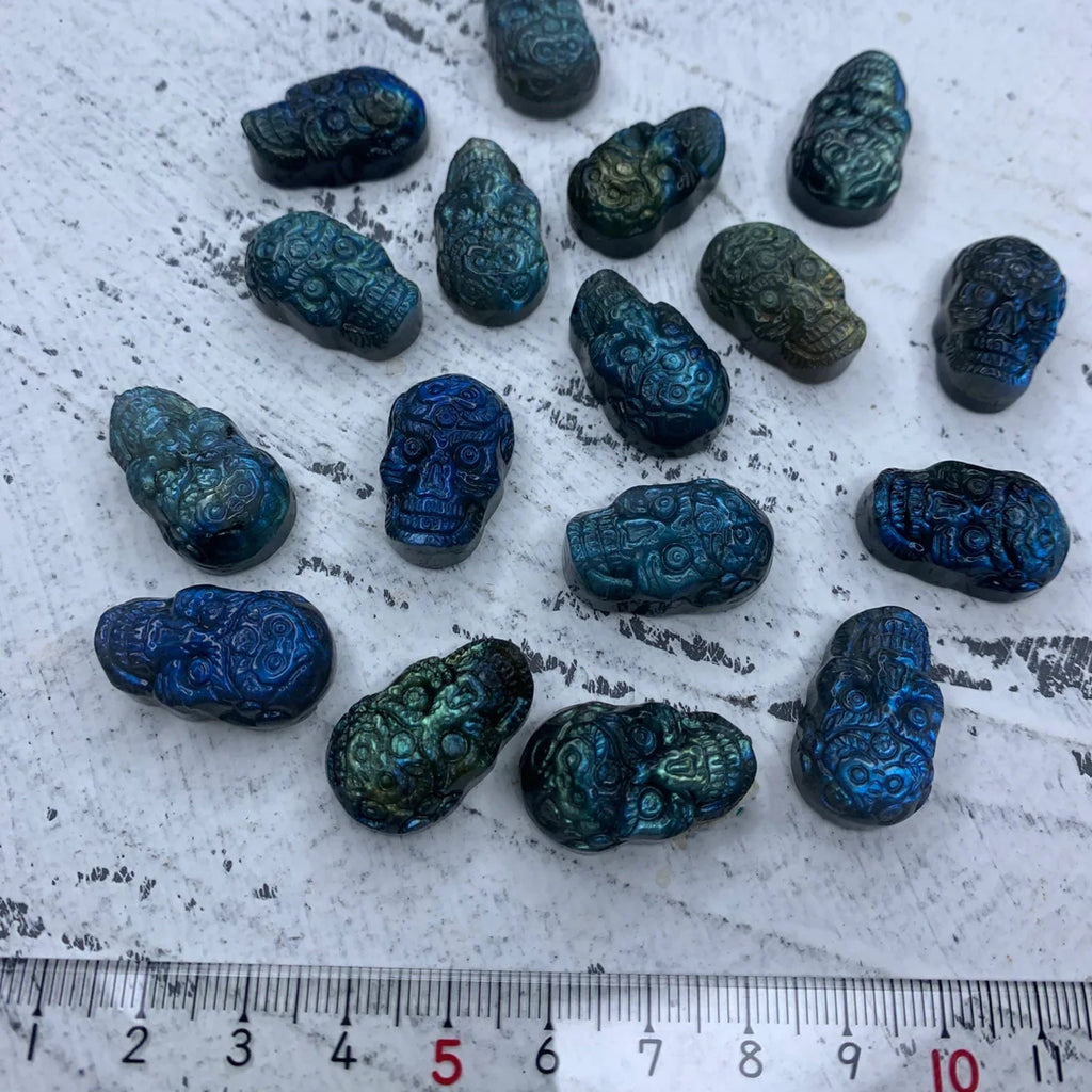 Natural Carved Labradorite Skull Pendant 1PC, Sugar Skull, for Men or Women, Healing Crystal, Gemstone Pendant 24mm