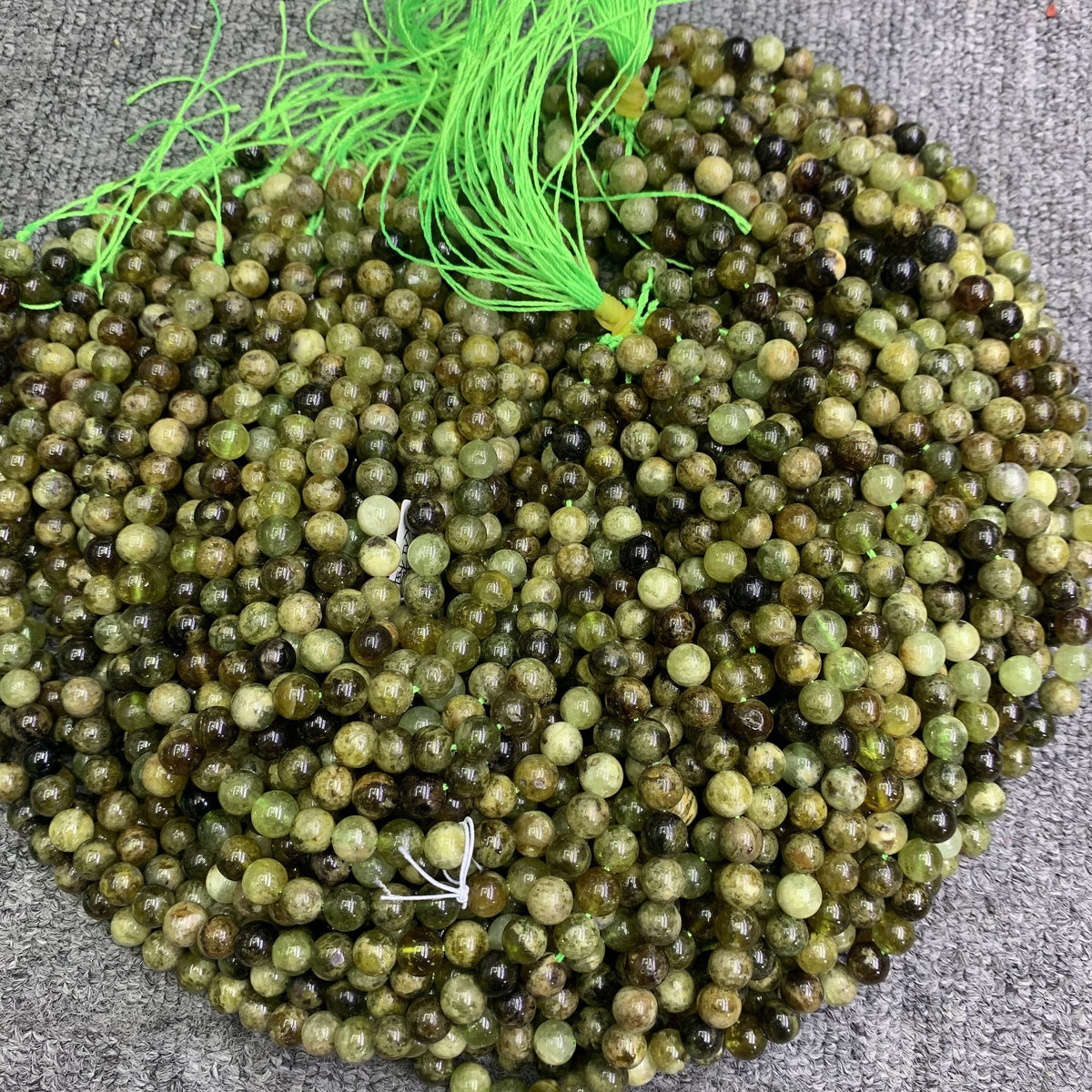 Natural Green Garnet Beads, Green Garnet Beads 6mm 8mm Gemstone Round Beads Smooth Tsavorite Garnet Stone 15.5 Inch Strand AAA