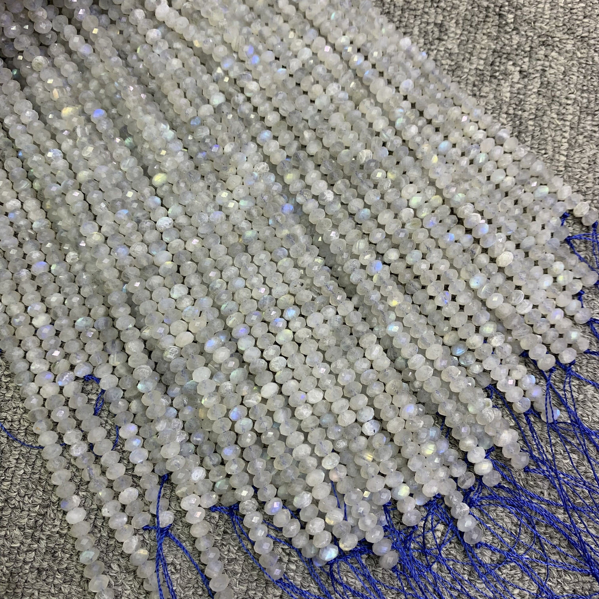 Natural Labradorite Roundell Beads Faeted 4*6mm Labradorite Roundell Beads Blue Gemstone Loose Bead 15.5 Inch Strand AAA