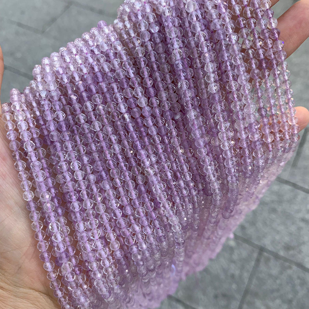 Natural Lavender Amethsy Round Shape Faceted Beads 4mm Gemstone Clear Purple Color Round Beads Loose Bead 15.5 Inch Strand AAA