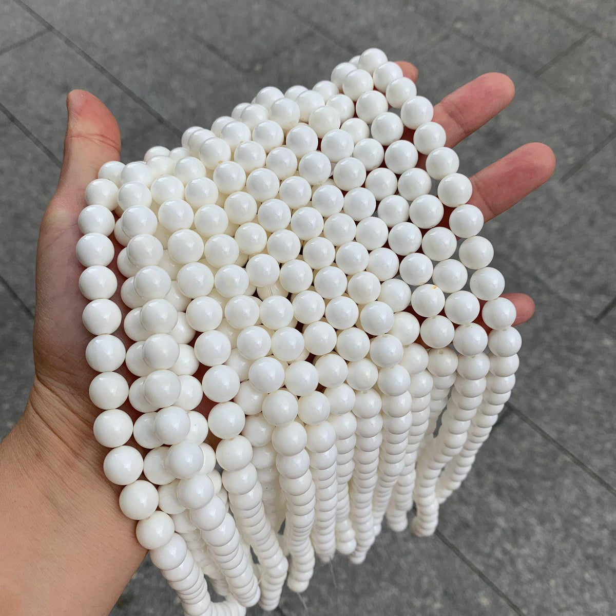 Natural White Shell Round Beads 10mm Giant Clam Shell Round Beads for Jewelry Designer Gifts for Women Grade AAA 15.5 Inch Strand