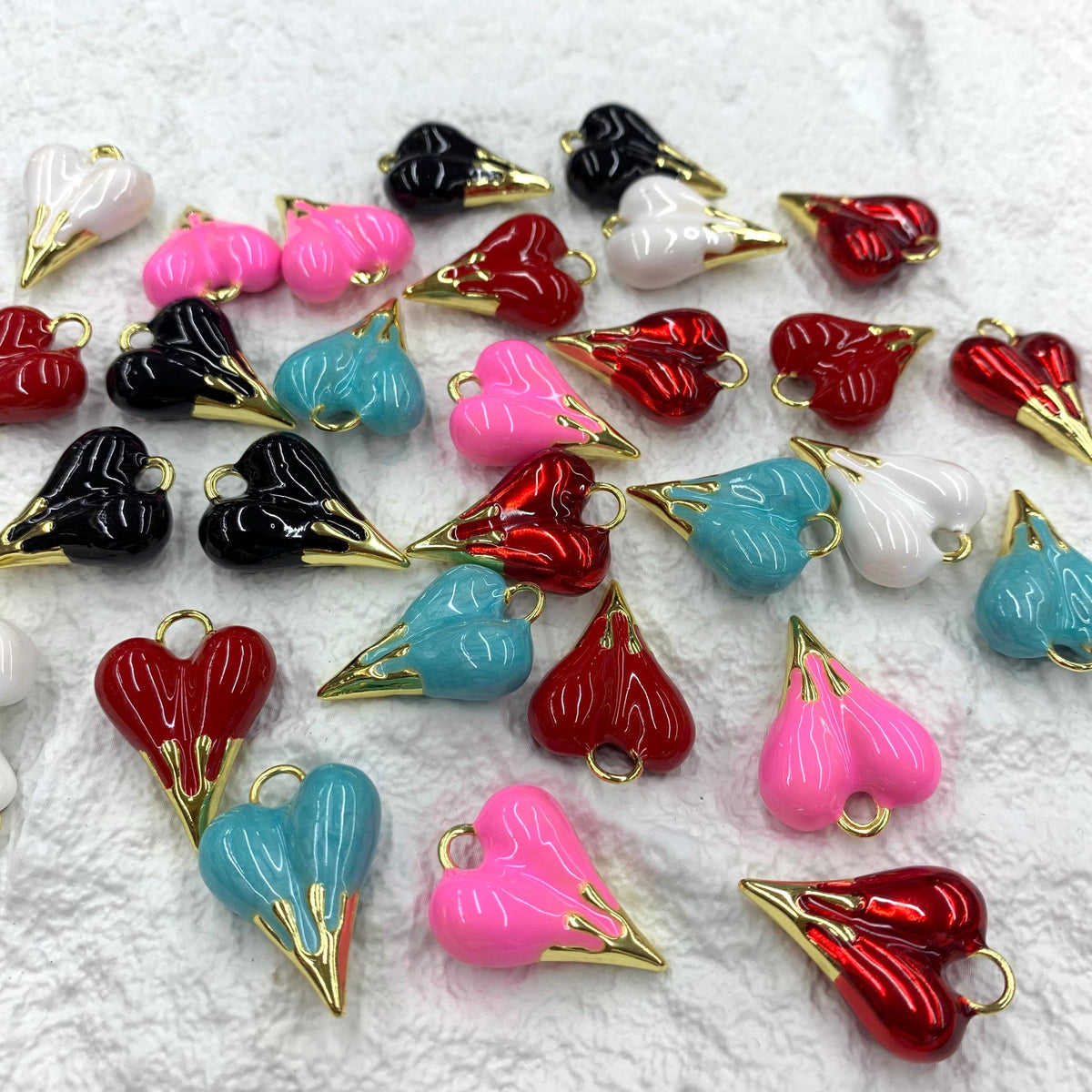 Gold Heart Charm Enamel Heart Shape Pendant Love Shape Pendant DIY Bracelet and Necklace Accessory 15 *21mm  20*28mm