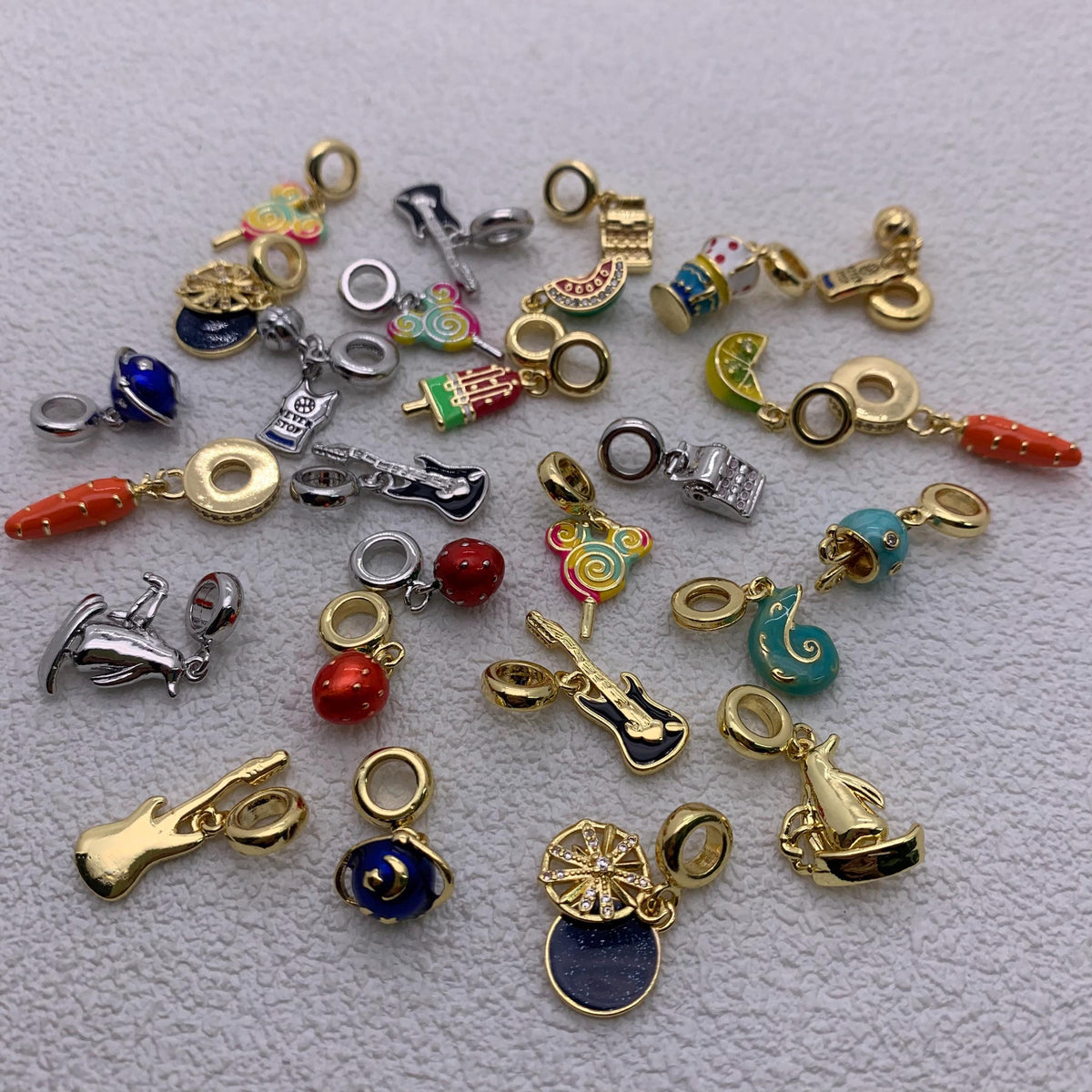 Enamel Carrot Pendant Charms Enamel Guitar Pendant for DIY Necklace Making