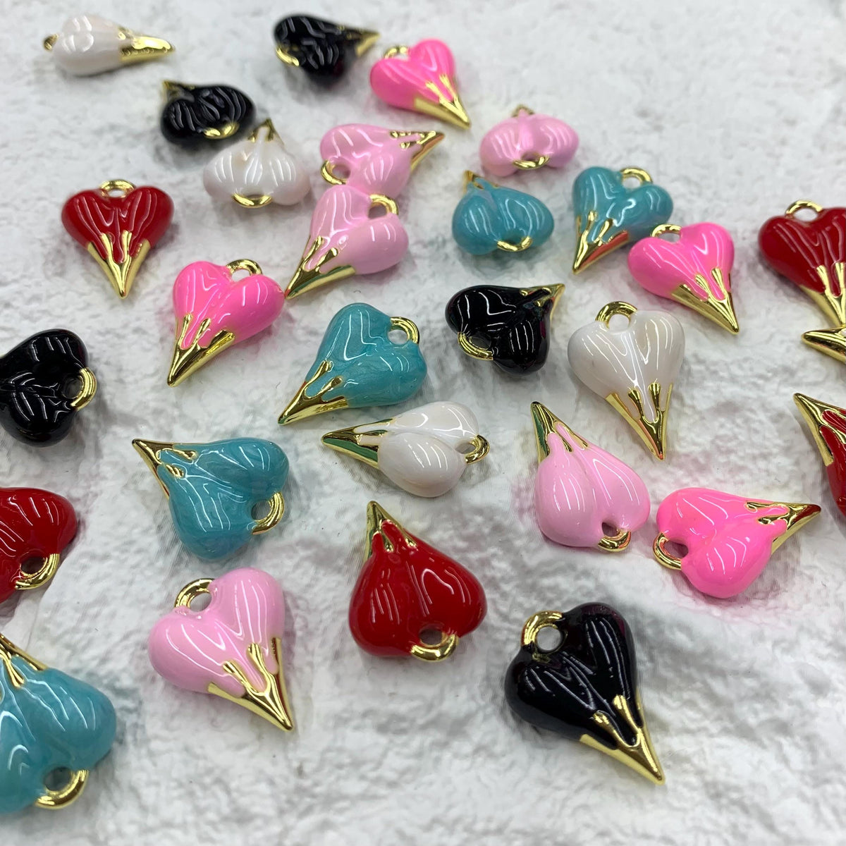 Gold Heart Charm Enamel Heart Shape Pendant Love Shape Pendant DIY Bracelet and Necklace Accessory 15 *21mm  20*28mm