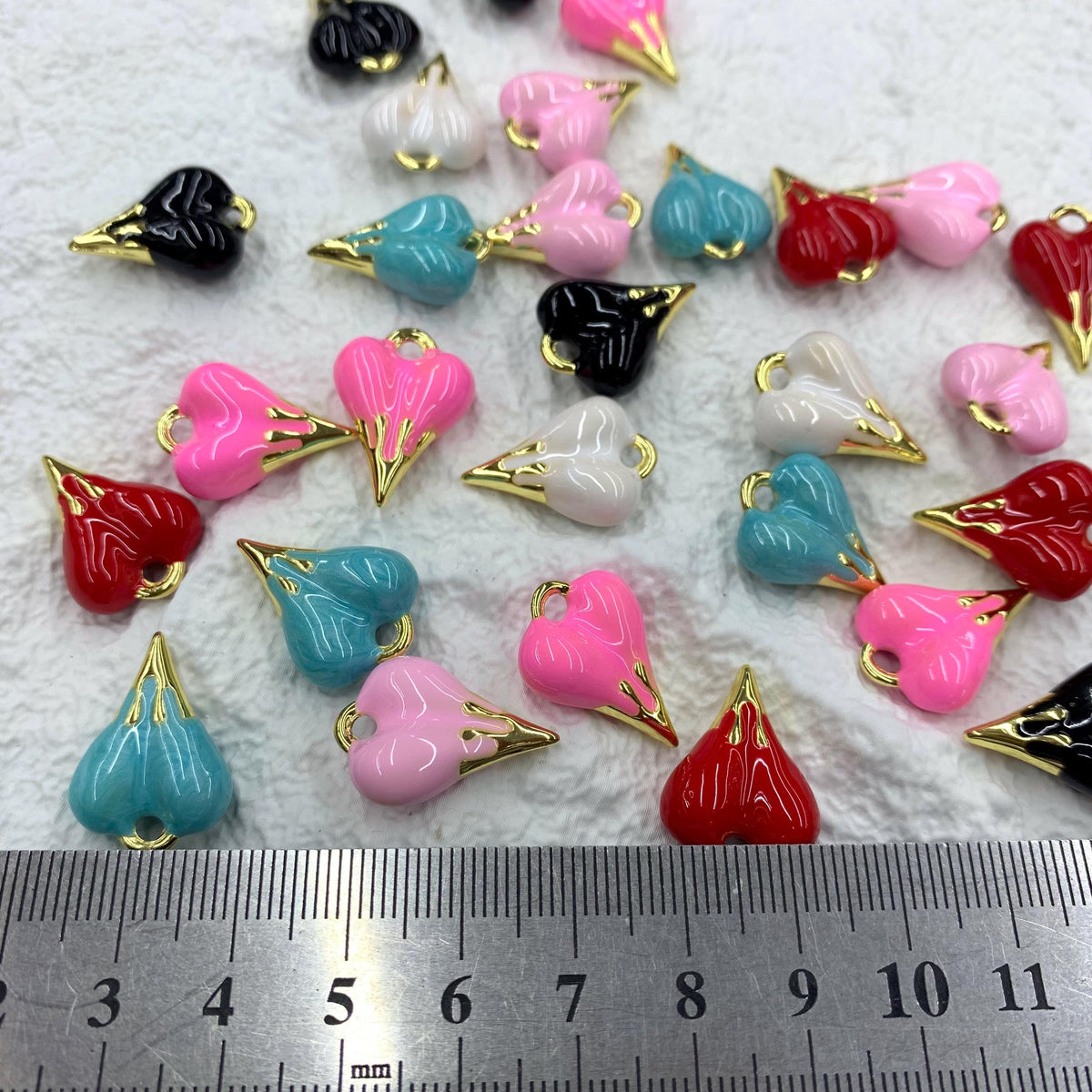 Gold Heart Charm Enamel Heart Shape Pendant Love Shape Pendant DIY Bracelet and Necklace Accessory 15 *21mm  20*28mm