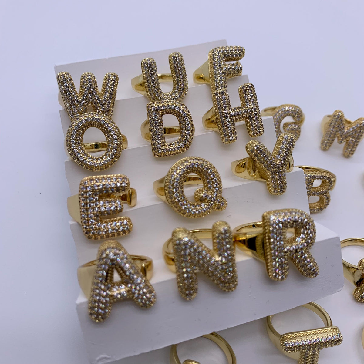 18K Gold Copper Letter Pendant English Letter Pendant with Zircon for DIY Necklace Making
