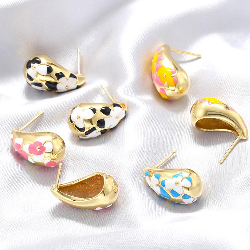 Elegant Embossed Enamel Drop Earrings, Painted Floral Dainty Stud Earrings, Luxury Fashion Jewelry for Women Gift 1 Pair